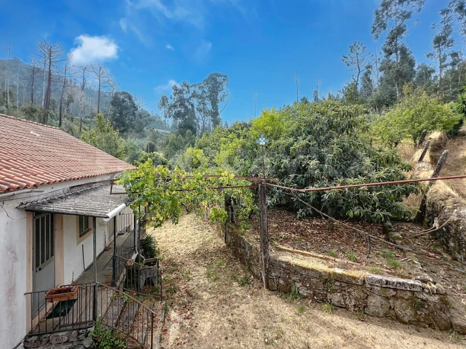 Moradia T4 para Venda em Lanhelas Foto 4