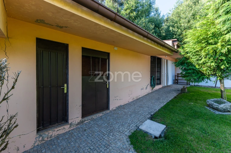 Moradia T5 para Venda em Raimonda Foto 5