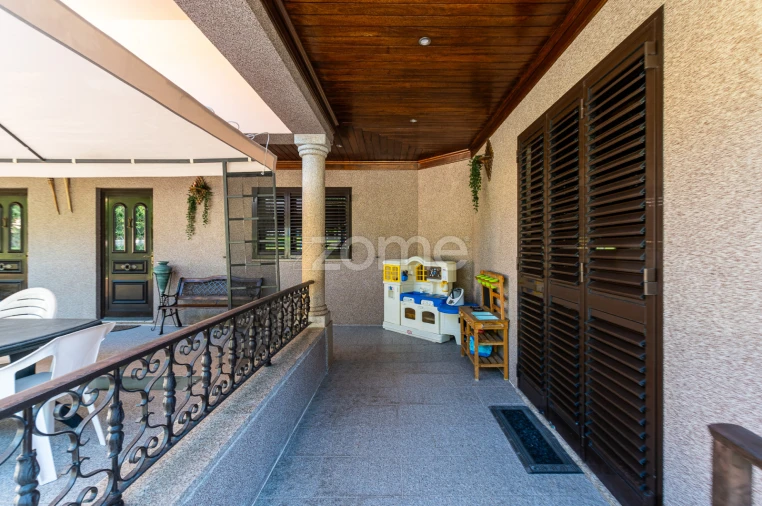 Moradia T5 para Venda em Raimonda Foto 18