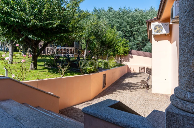 Moradia T5 para Venda em Raimonda Foto 19