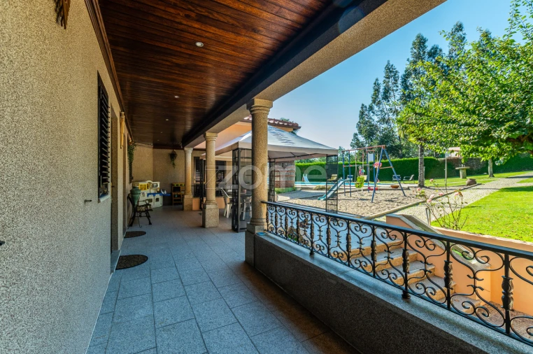 Moradia T5 para Venda em Raimonda Foto 20