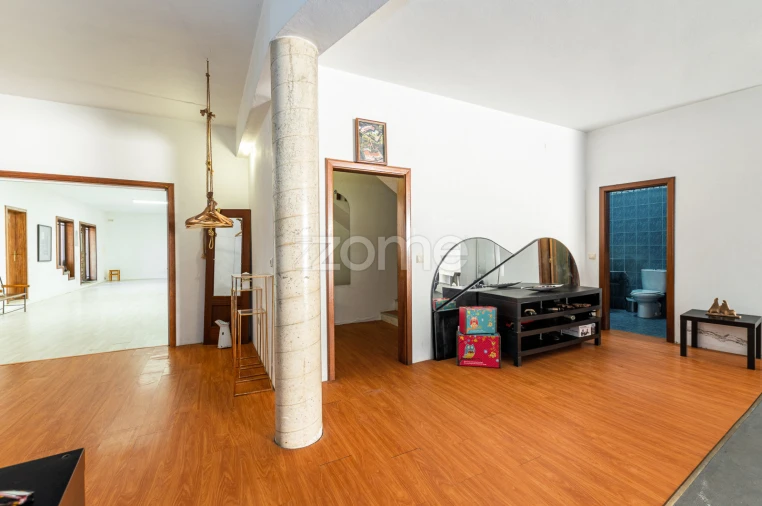 Moradia T5 para Venda em Raimonda Foto 29