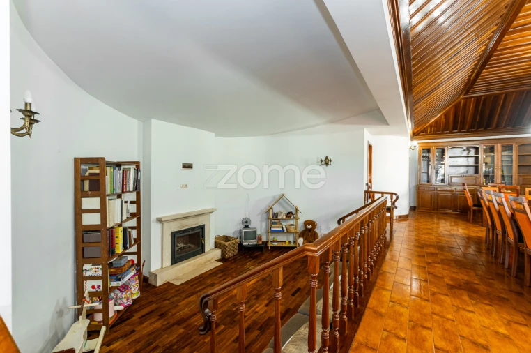 Moradia T5 para Venda em Raimonda Foto 33