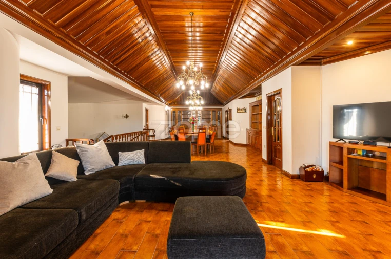 Moradia T5 para Venda em Raimonda Foto 35