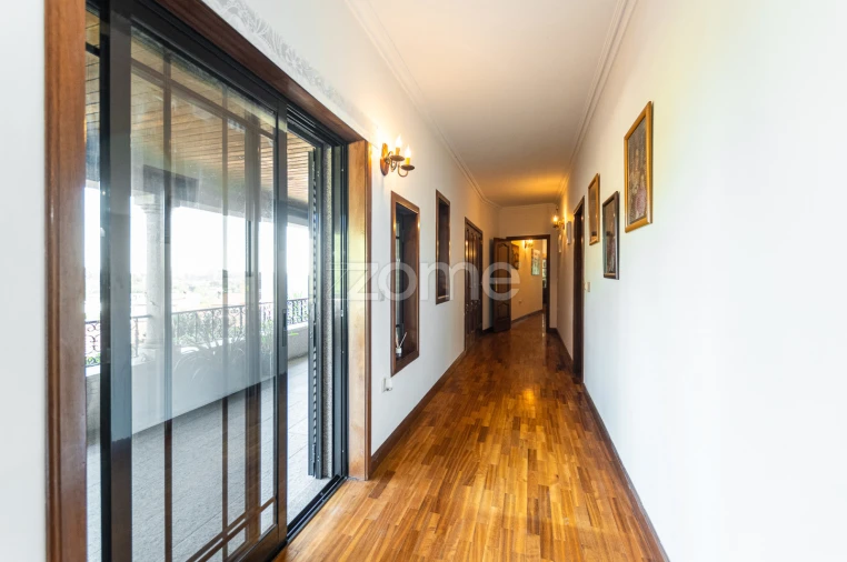 Moradia T5 para Venda em Raimonda Foto 50