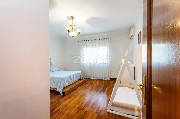 Moradia T5 para Venda em Raimonda Foto 66