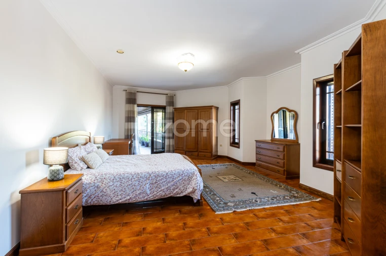 Moradia T5 para Venda em Raimonda Foto 70