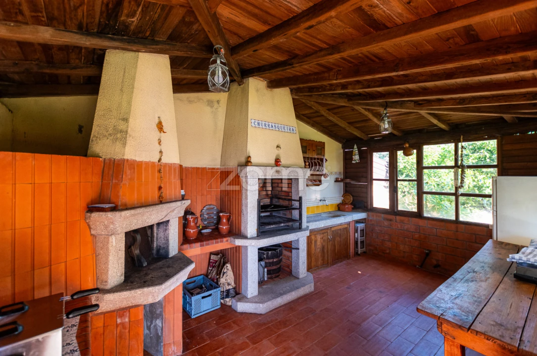 Moradia T5 para Venda em Raimonda Foto 9