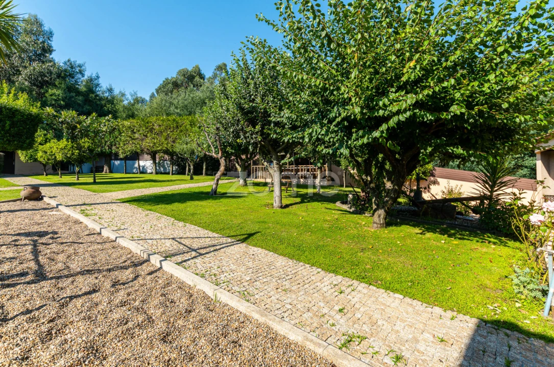 Moradia T5 para Venda em Raimonda Foto 23