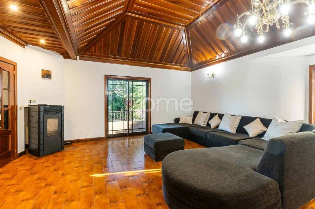 Moradia T5 para Venda em Raimonda Foto 36