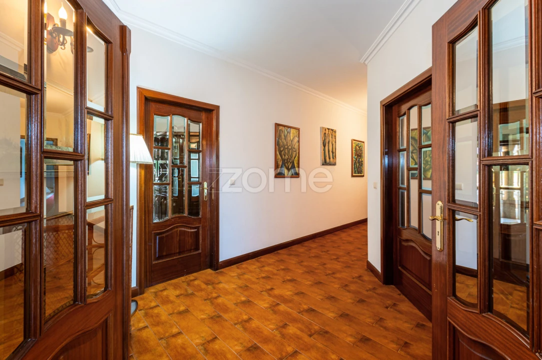 Moradia T5 para Venda em Raimonda Foto 45