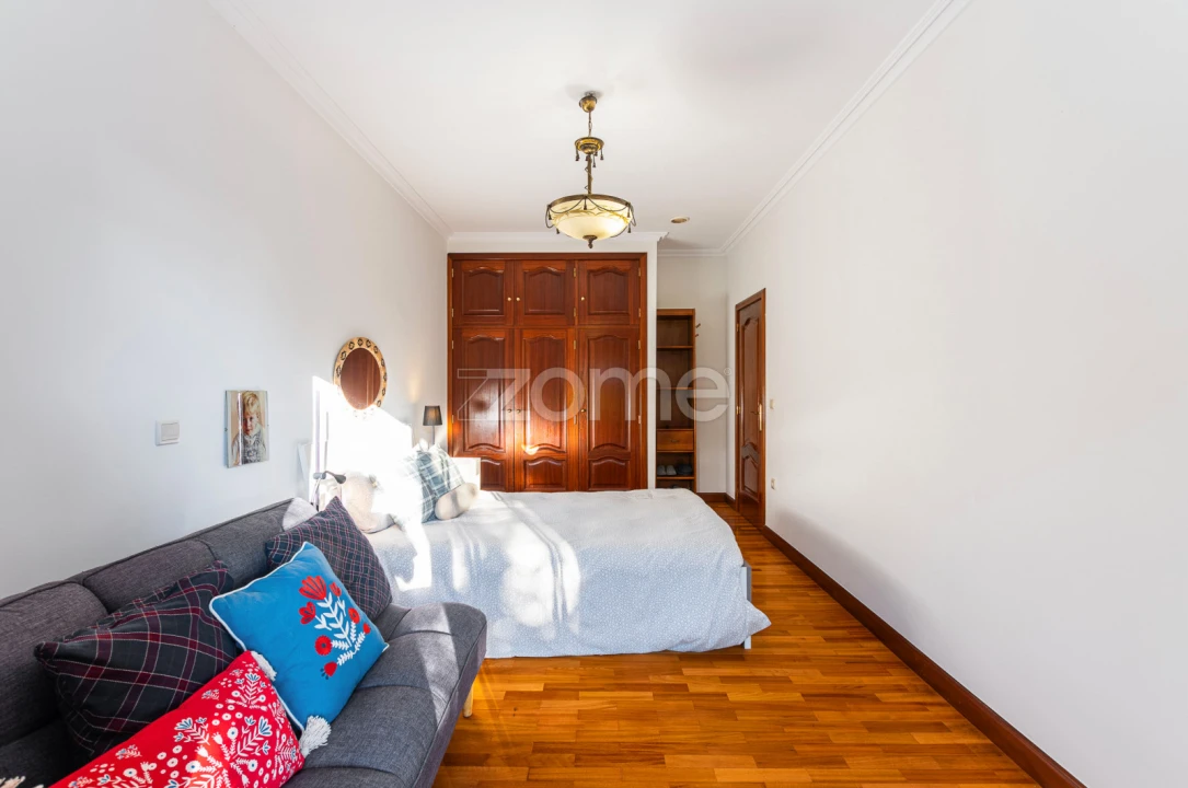 Moradia T5 para Venda em Raimonda Foto 58