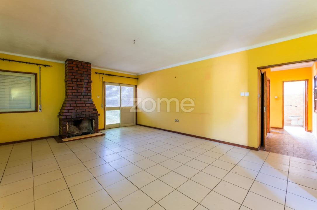 Moradia T4 para Venda em Campos e Louredo Foto 9