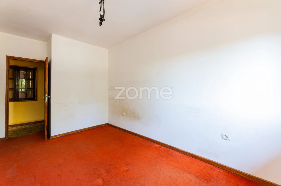 Moradia T4 para Venda em Campos e Louredo Foto 10