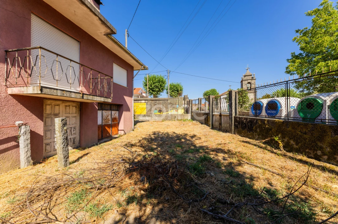 Moradia T4 para Venda em Campos e Louredo Foto 15