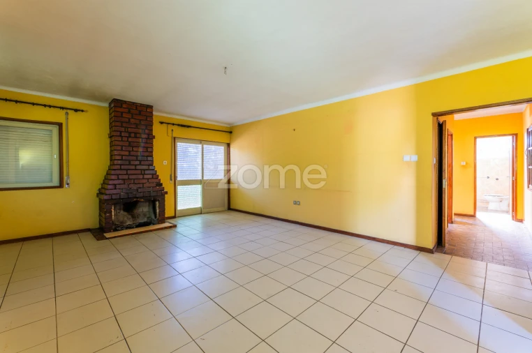 Moradia T4 para Venda em Campos e Louredo Foto 9