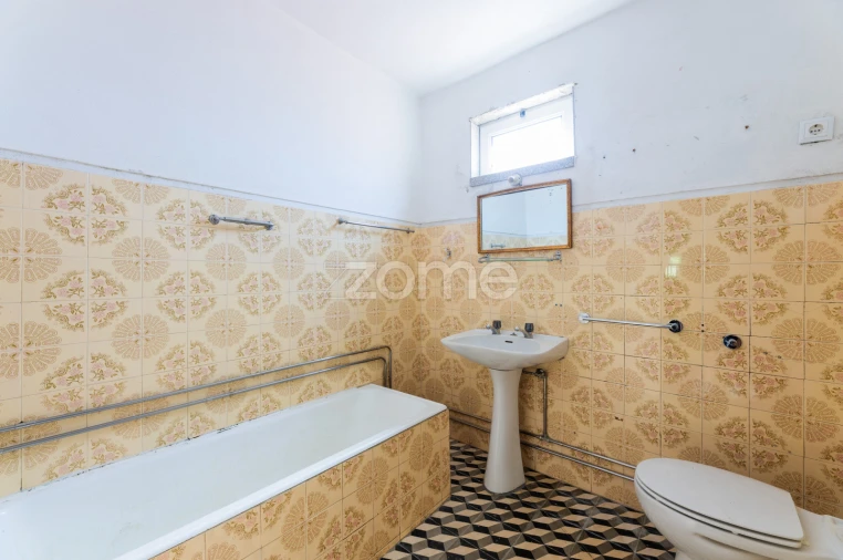 Moradia T4 para Venda em Campos e Louredo Foto 11