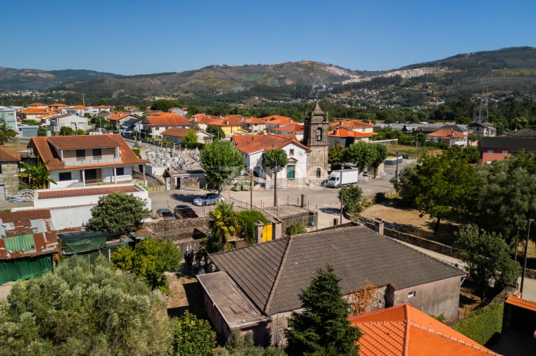 Moradia T4 para Venda em Campos e Louredo Foto 29