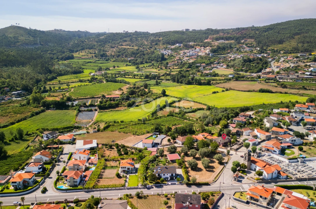 Moradia T4 para Venda em Campos e Louredo Foto 25