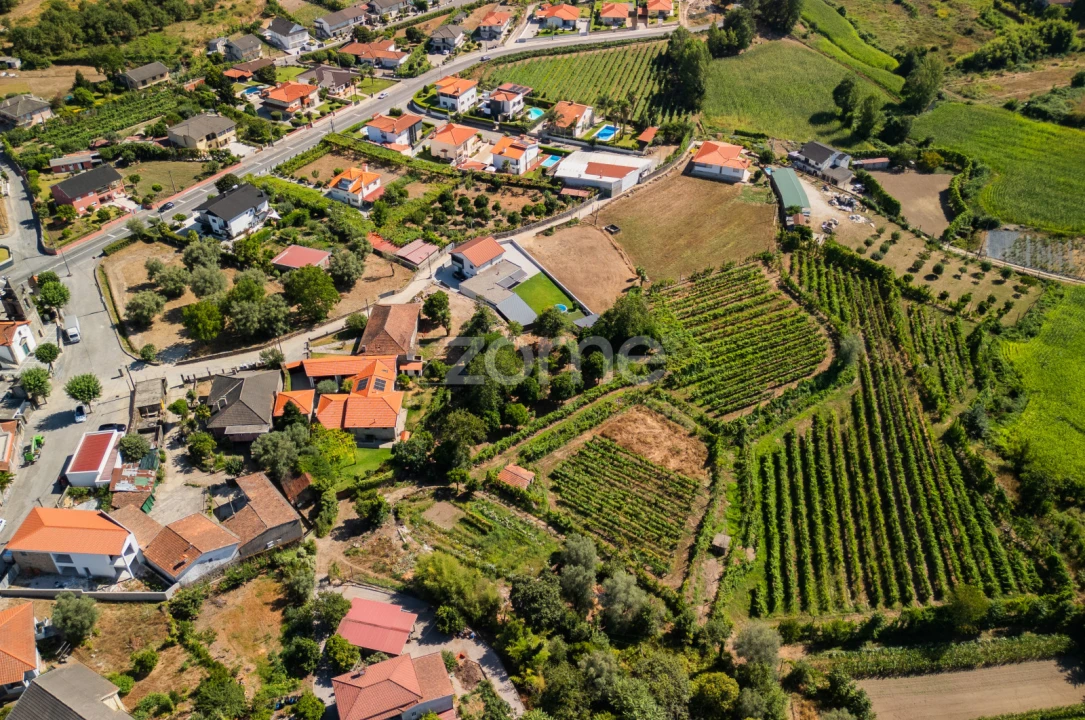 Moradia T4 para Venda em Campos e Louredo Foto 34