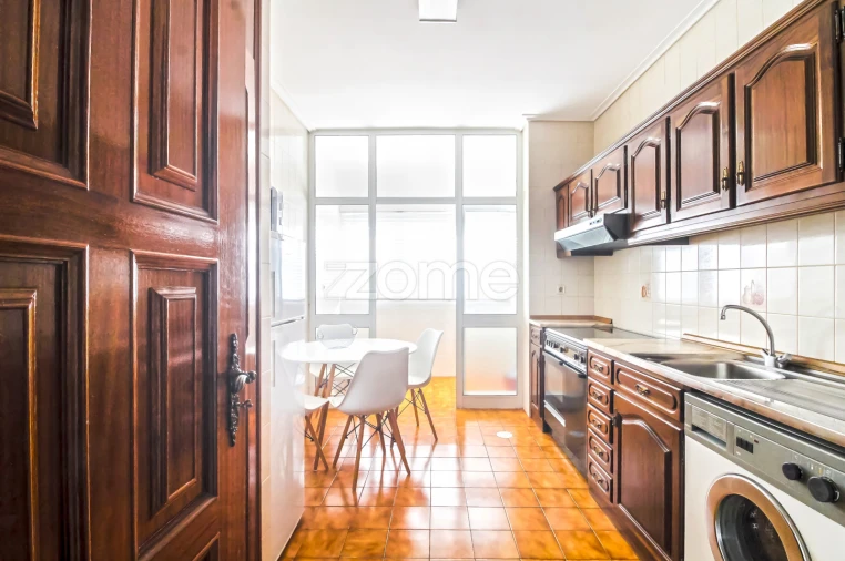 Apartamento T3 para Venda em Santa Maria Maior Foto 7