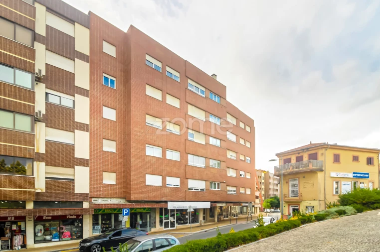 Apartamento T3 para Venda em Santa Maria Maior