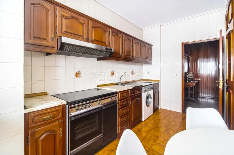 Apartamento T3 para Venda em Santa Maria Maior Foto 11