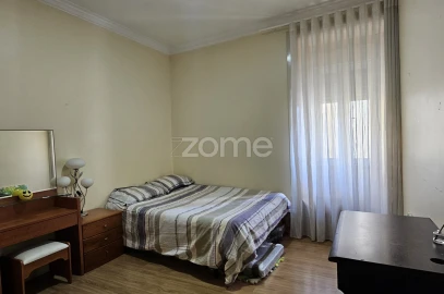 Apartamento T5 para Venda em Penha de França
