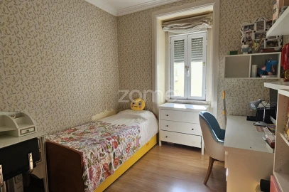 Apartamento T5 para Venda em Penha de França