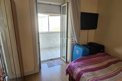 Apartamento T5 para Venda em Penha de França