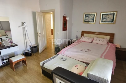 Apartamento T5 para Venda em Penha de França