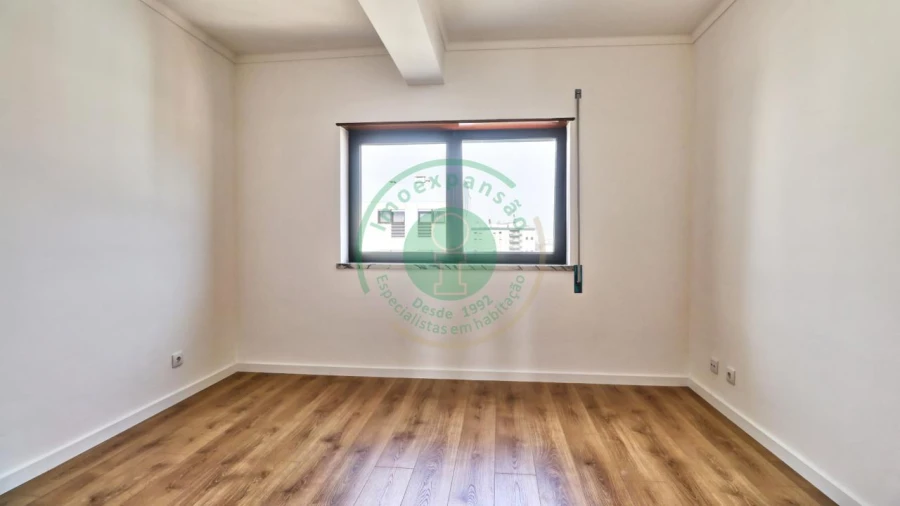 Apartamento T3 para Venda em Buarcos Foto 11