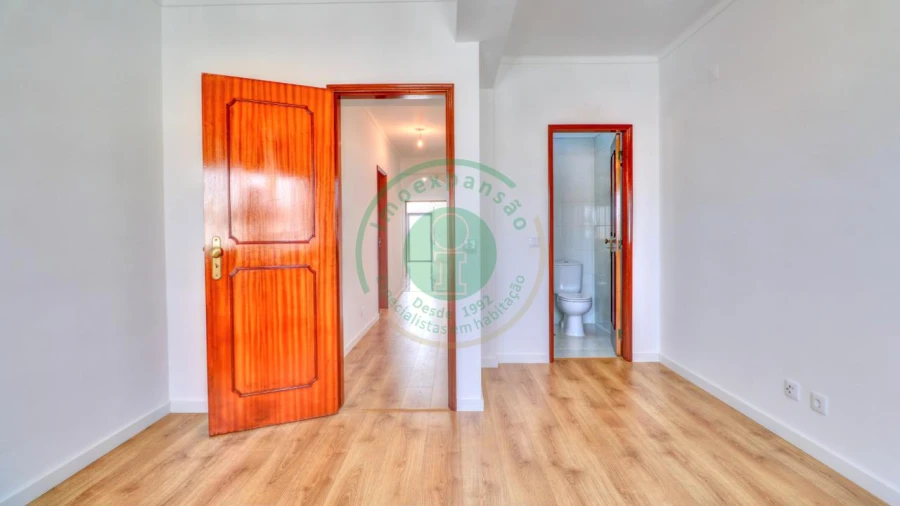 Apartamento T3 para Venda em Buarcos Foto 12