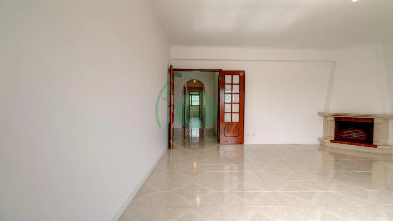 Apartamento T3 para Venda em Buarcos Foto 3