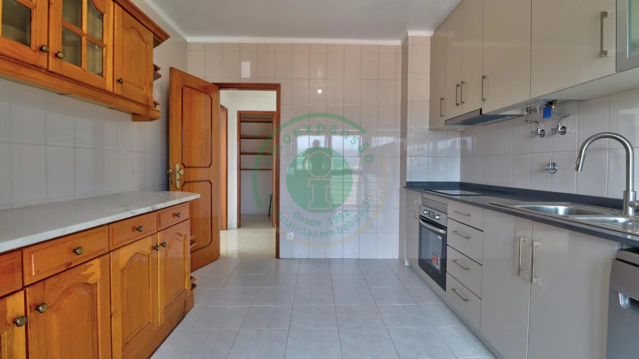Apartamento T3 para Venda em Buarcos Foto 7