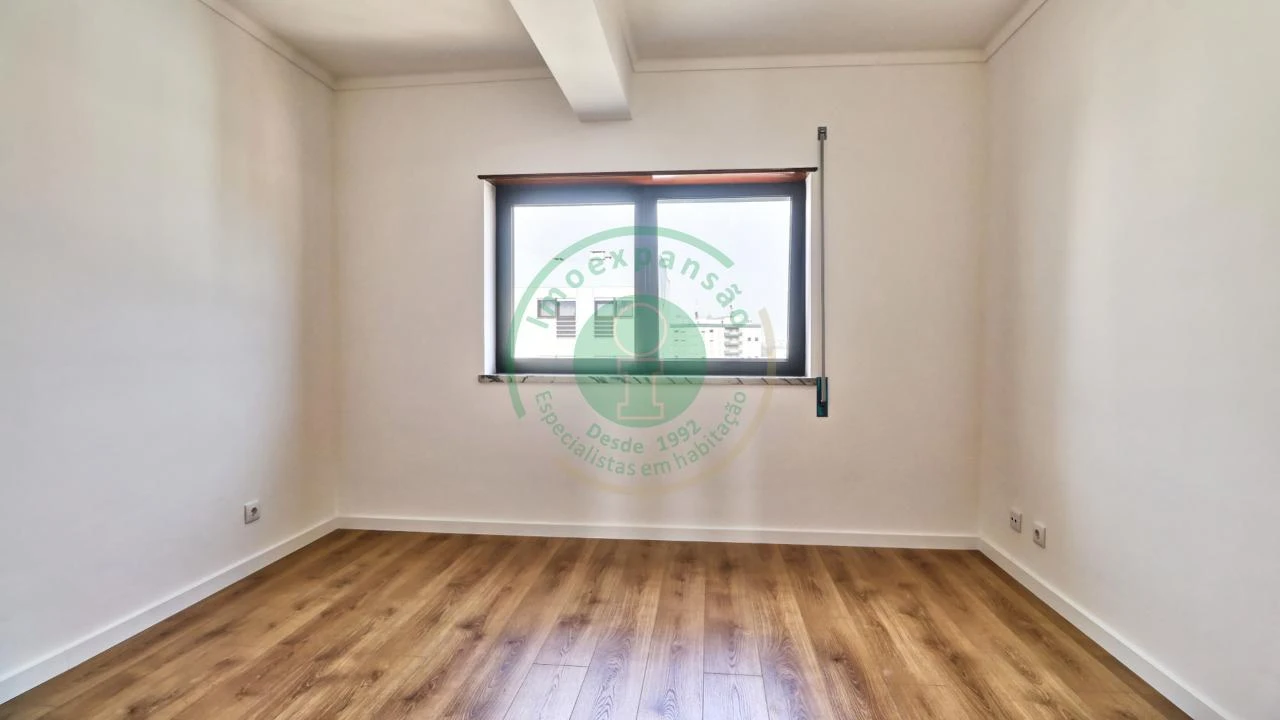 Apartamento T3 para Venda em Buarcos Foto 11