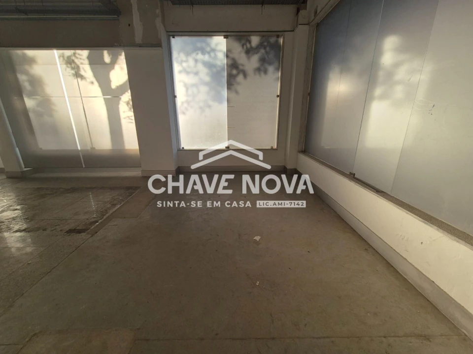 Loja para Venda em Albufeira e Olhos de Água Foto 9