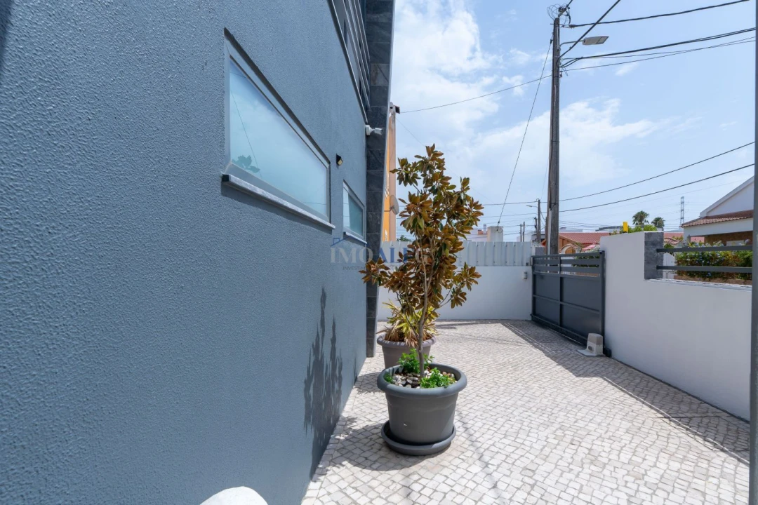 Moradia T3 para Venda em Quinta do Anjo Foto 37