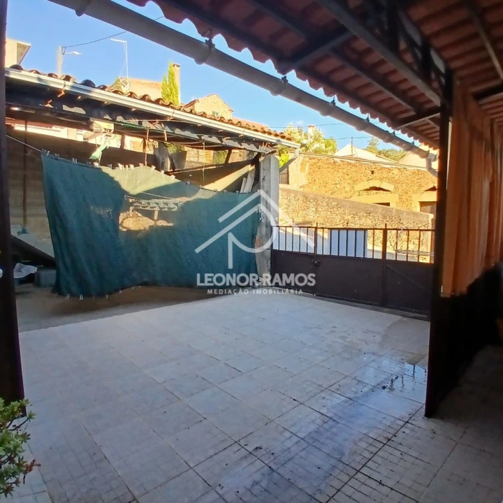 Moradia T2 para Venda em Salgueiro do Campo Foto 8