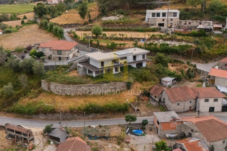 Moradia T4 para Venda em Anjos e Vilar do Chão Foto 6