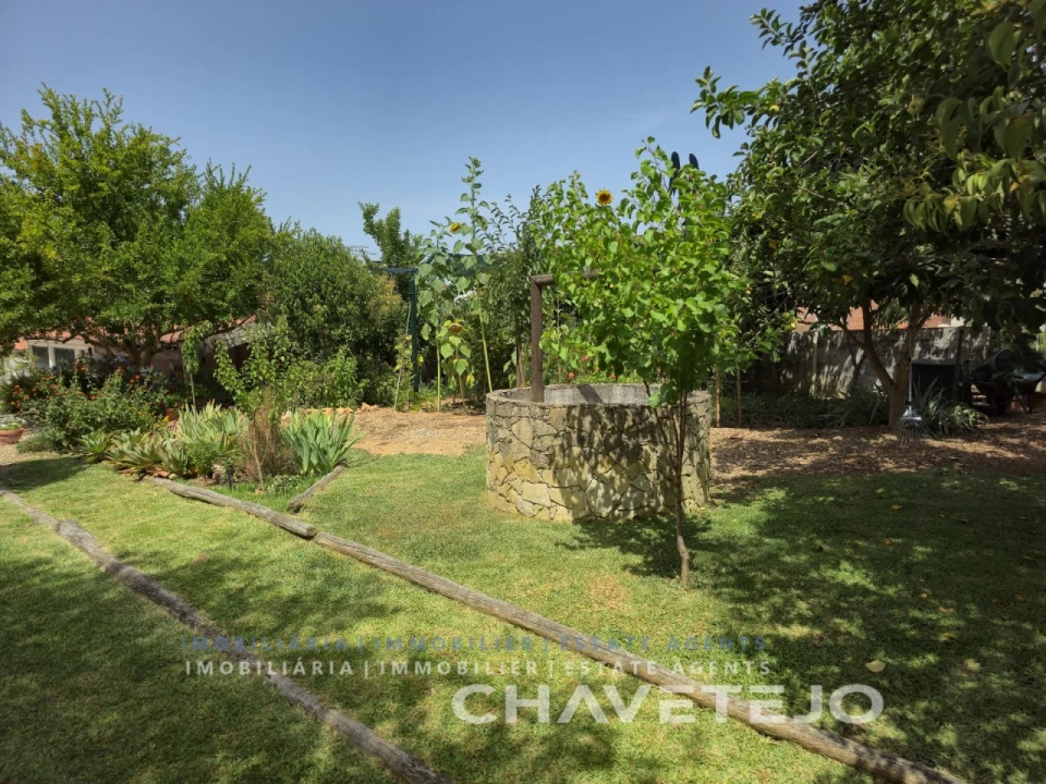 Moradia T5 para Venda em Casais e Alviobeira Foto 56