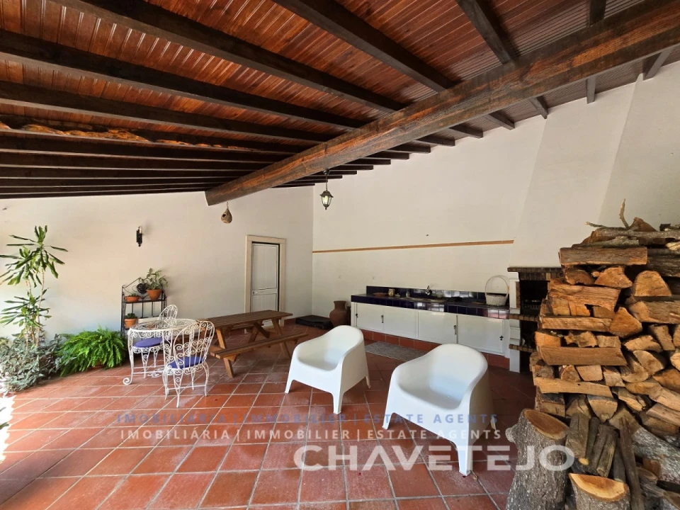 Moradia T5 para Venda em Casais e Alviobeira Foto 46