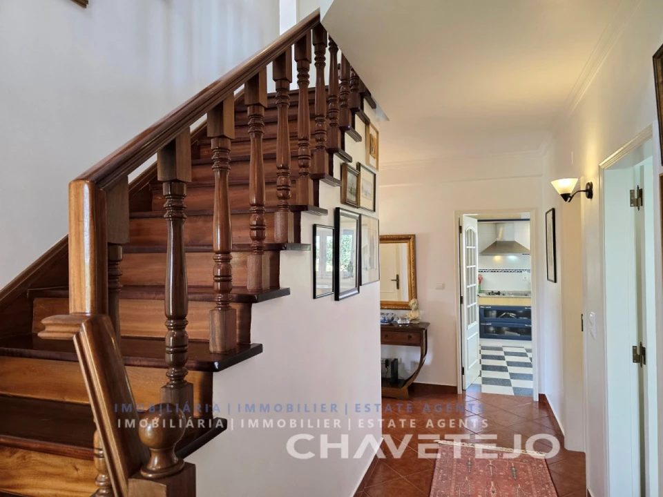 Moradia T5 para Venda em Casais e Alviobeira Foto 18