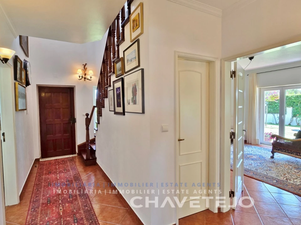 Moradia T5 para Venda em Casais e Alviobeira Foto 17