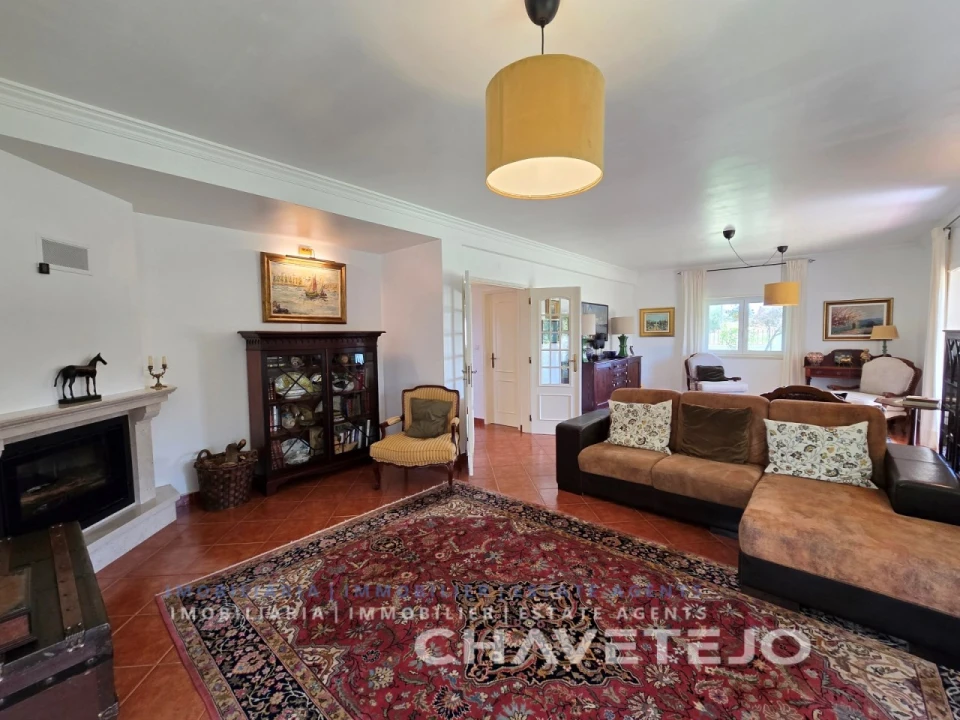 Moradia T5 para Venda em Casais e Alviobeira Foto 28