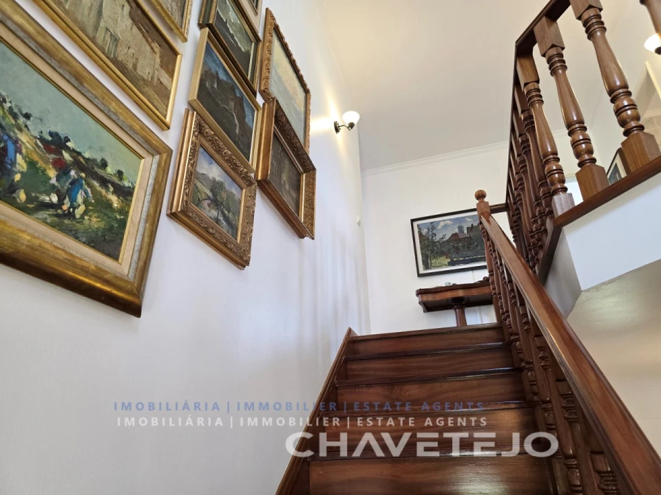 Moradia T5 para Venda em Casais e Alviobeira Foto 30