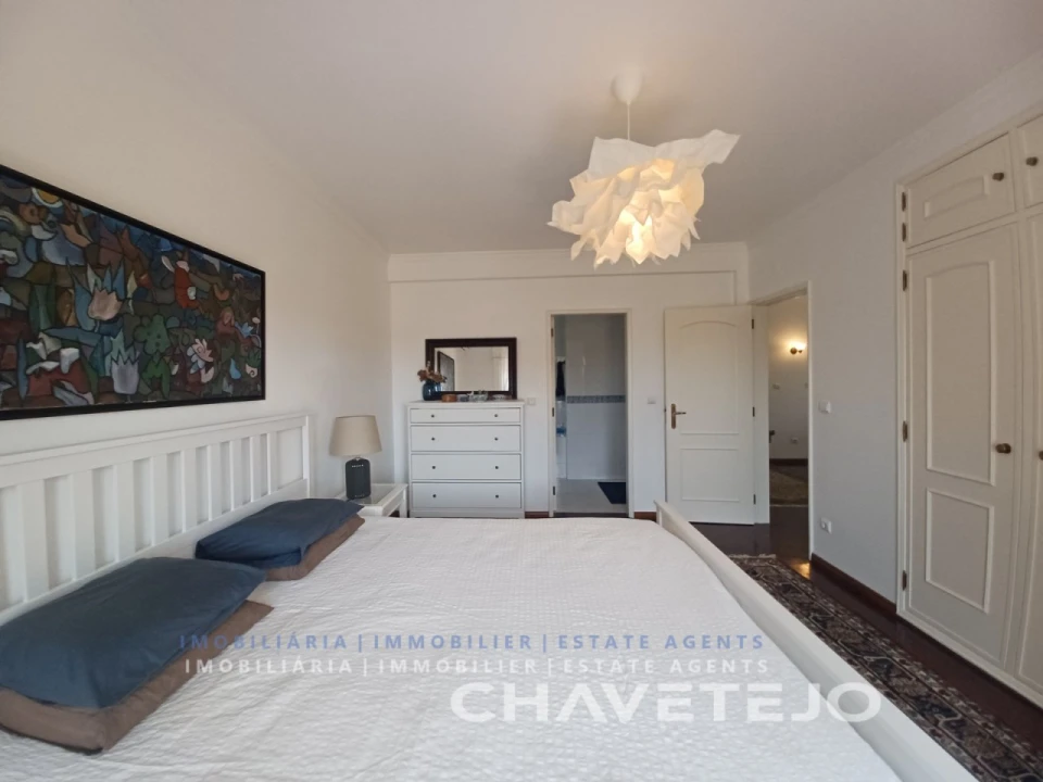 Moradia T5 para Venda em Casais e Alviobeira Foto 40