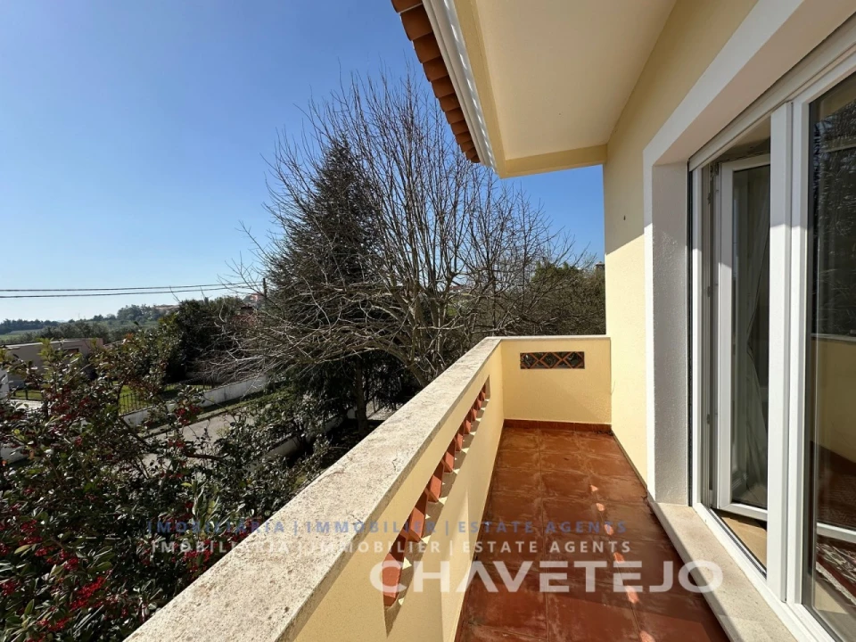 Moradia T5 para Venda em Casais e Alviobeira Foto 29