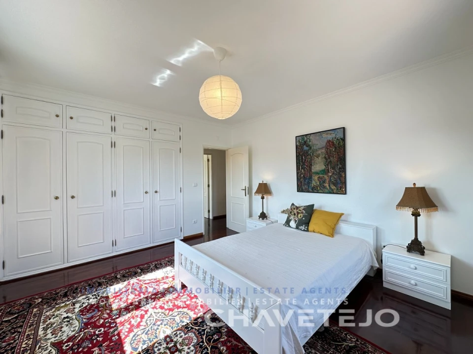 Moradia T5 para Venda em Casais e Alviobeira Foto 36