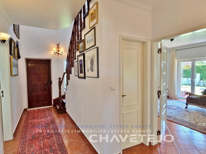 Moradia T5 para Venda em Casais e Alviobeira Foto 17